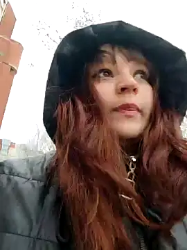 Eva Florence online show from February 10, 2025, 9:04 am