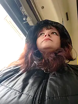 Eva Florence online show from February 18, 2025, 8:49 am