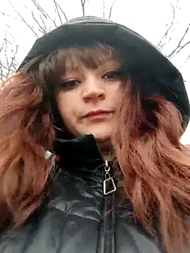 Eva Florence online show from March 9, 2025, 11:03 am