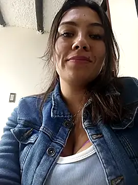 LIZ-06  online show from February 21, 2025, 4:48 pm