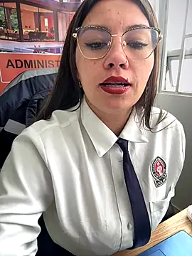 LIZ-06  online show from November 17, 2025, 4:13 pm