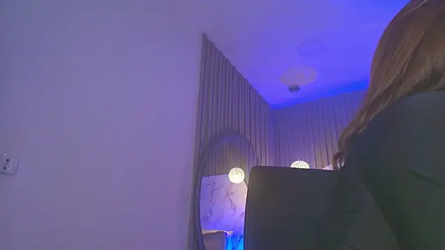 Franchesca De Luca online show from March 25, 2026, 1:55 am