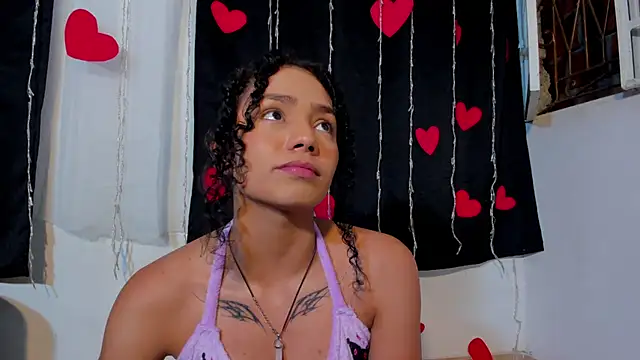 Snapshot of Dakota_M1 chatting on February 6, 2025, 2:33 am Dakota M1 online show from February 6, 2025, 2:33 am