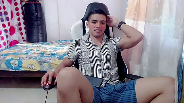 Snapshot of danilo302209 chatting on January 23, 2025, 1:13 pm danilo302209 online show from January 23, 2025, 1:13 pm