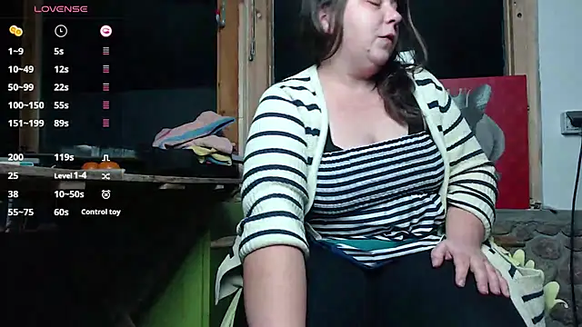 Snapshot of KasiaPrivat chatting on December 13, 2024, 5:54 pm KasiaPrivat online show from December 13, 2024, 5:54 pm