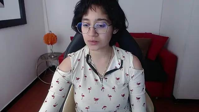 Lili Gomez  online show from February 1, 2025, 1:09 pm