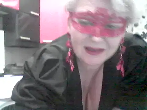 Lisa Suzie online show from September 10, 2025, 7:14 pm