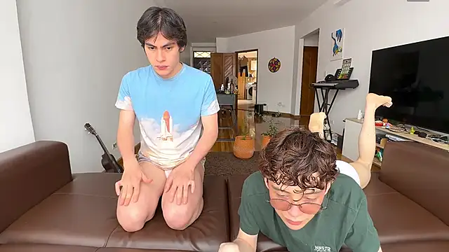 Snapshot of mapleg chatting on February 19, 2026, 6:04 pm mapleg online show from February 19, 2026, 6:04 pm