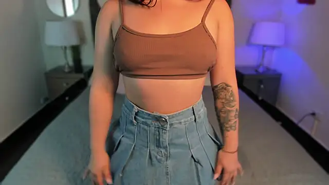 Snapshot of Katie_DH chatting on December 18, 2024, 12:40 pm Katie DH online show from December 18, 2024, 12:40 pm