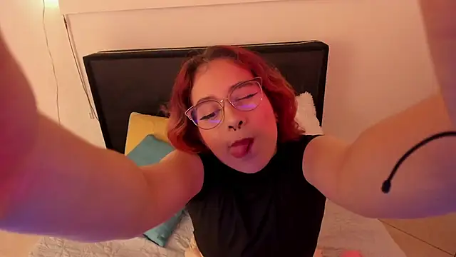 Emyli rousse  online show from January 20, 2025, 2:03 pm