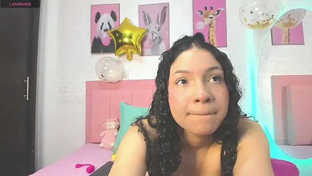 amandalee01 online show from February 2, 2025, 2:34 pm