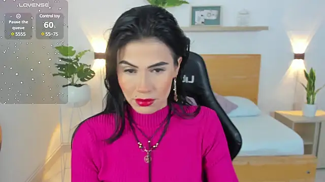 stephanya  online show from February 4, 2025, 12:22 pm