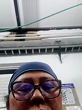 Snapshot of Darly_Gomez chatting on December 27, 2024, 4:58 am Darly Gomez online show from December 27, 2024, 4:58 am