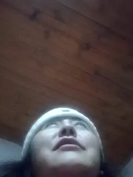 Snapshot of Darly_Gomez chatting on December 29, 2024, 12:52 am Darly Gomez online show from December 29, 2024, 12:52 am