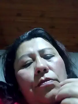 Snapshot of Darly_Gomez chatting on January 17, 2025, 3:34 am Darly Gomez online show from January 17, 2025, 3:34 am