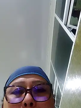 Snapshot of Darly_Gomez chatting on January 19, 2025, 12:28 am Darly Gomez online show from January 19, 2025, 12:28 am