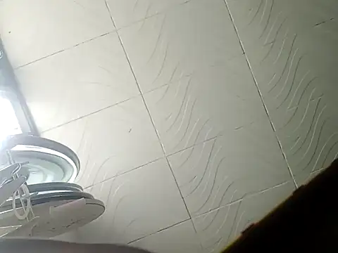 Snapshot of Darly_Gomez chatting on February 8, 2025, 8:21 pm Darly Gomez online show from February 8, 2025, 8:21 pm