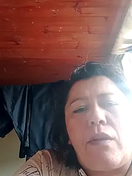 Snapshot of Darly_Gomez chatting on March 6, 2025, 3:35 pm Darly Gomez online show from March 6, 2025, 3:35 pm