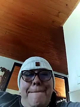 Snapshot of Darly_Gomez chatting on November 26, 2025, 1:23 pm Darly Gomez online show from November 26, 2025, 1:23 pm