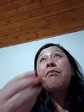 Snapshot of Darly_Gomez chatting on December 3, 2025, 3:14 am Darly Gomez online show from December 3, 2025, 3:14 am