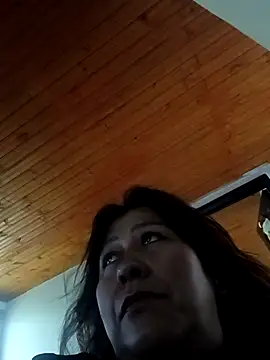 Snapshot of Darly_Gomez chatting on January 15, 2026, 12:43 pm Darly Gomez online show from January 15, 2026, 12:43 pm