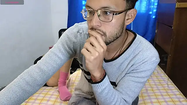 YuKinaHentaiI online show from March 10, 2025, 12:26 pm