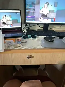 Snapshot of Hard_SeaMen chatting on January 11, 2025, 11:02 pm Hard SeaMen online show from January 11, 2025, 11:02 pm