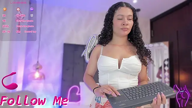 SHARONN     online show from March 1, 2025, 4:04 am