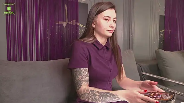 Ishtar Divine online show from February 23, 2025, 7:07 pm