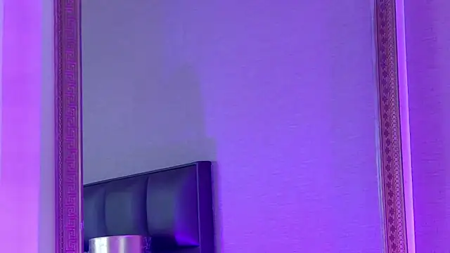 Snapshot of FoxyJoy chatting on November 20, 2025, 5:18 am FoxyJoy online show from November 20, 2025, 5:18 am