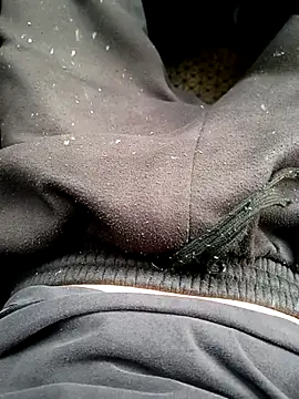 paubabando  online show from October 2, 2025, 8:49 pm