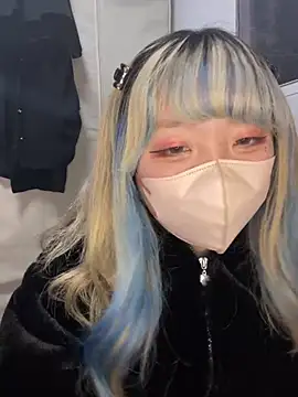 YUNA-yuna online show from December 27, 2024, 11:28 am