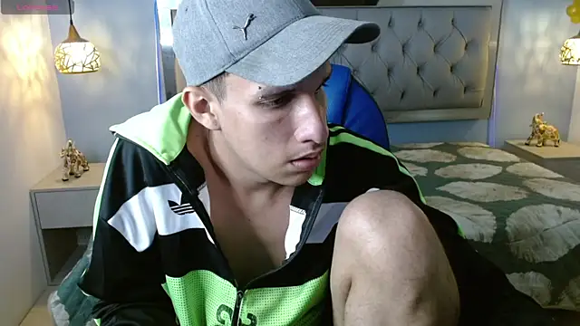 Snapshot of Jheidertwink chatting on December 29, 2024, 6:24 am Jheidertwink online show from December 29, 2024, 6:24 am
