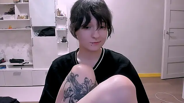 luna cosmic online show from February 7, 2025, 4:14 pm