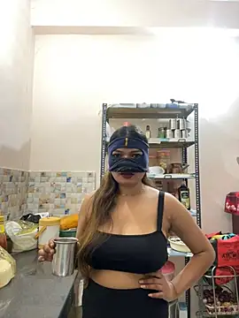 HoneyBearCpl online show from February 11, 2025, 4:13 pm