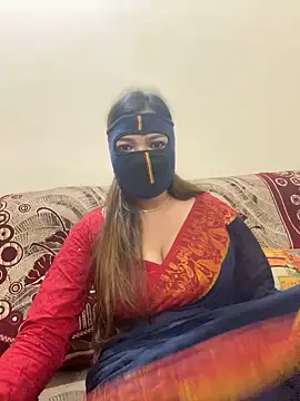 HoneyBearCpl online show from February 21, 2025, 3:43 pm