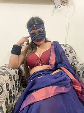 HoneyBearCpl online show from March 1, 2025, 7:48 pm