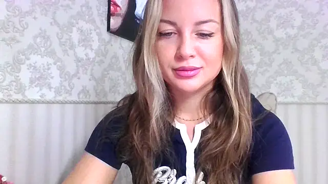 jennifer838 online show from October 7, 2025, 11:40 am