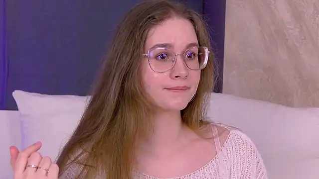 Snapshot of EllieHayes chatting on July 1, 2026, 9:14 pm EllieHayes online show from July 1, 2026, 9:14 pm
