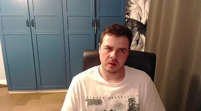 CuteMan33 online show from March 18, 2025, 10:04 pm