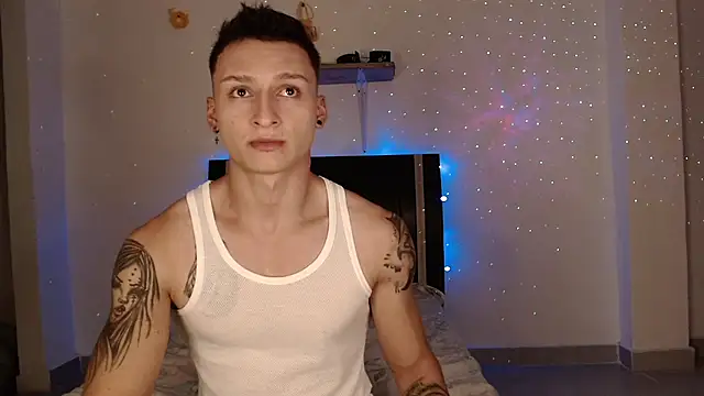 arthurphoenix  online show from January 17, 2025, 2:29 am