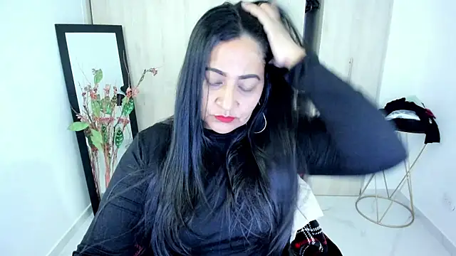 Adele Sweett online show from May 12, 2026, 10:45 am
