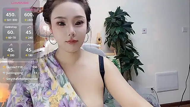 ChuChu1991 online show from December 13, 2024, 5:21 pm