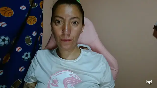 Snapshot of kaybabyhot chatting on May 22, 2026, 12:44 pm kaybabyhot online show from May 22, 2026, 12:44 pm