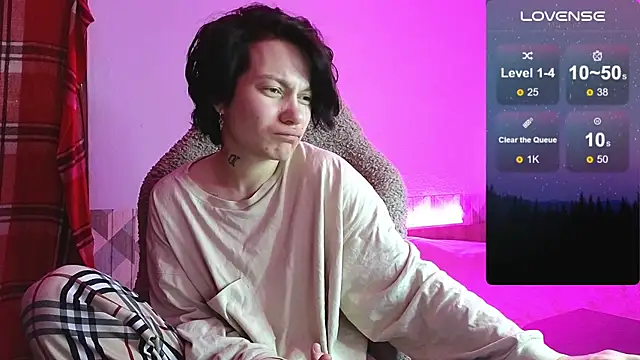 esajukyy online show from November 24, 2025, 11:21 am