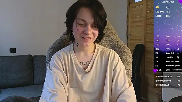 esajukyy online show from March 29, 2026, 9:09 am