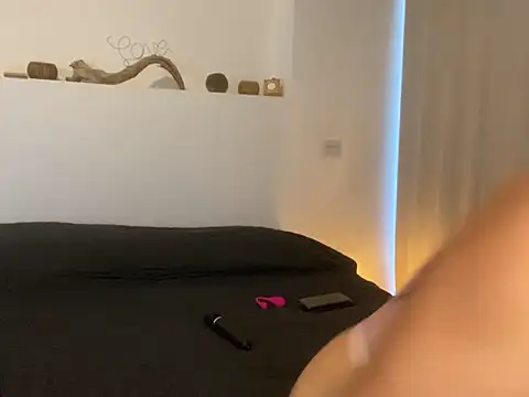 Snapshot of Samira-Summer chatting on January 30, 2025, 4:13 pm Samira-Summer online show from January 30, 2025, 4:13 pm