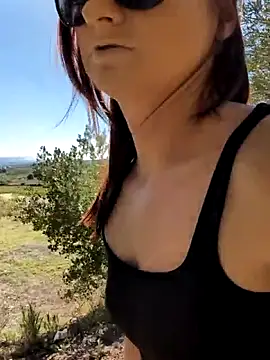 Snapshot of Samira-Summer chatting on October 24, 2025, 9:28 am Samira-Summer online show from October 24, 2025, 9:28 am