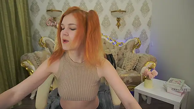 GingerLizzi online show from February 20, 2025, 1:51 pm