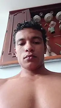 Snapshot of Black_Diamon_ chatting on August 6, 2026, 8:44 pm Black Diamon online show from August 6, 2026, 8:44 pm